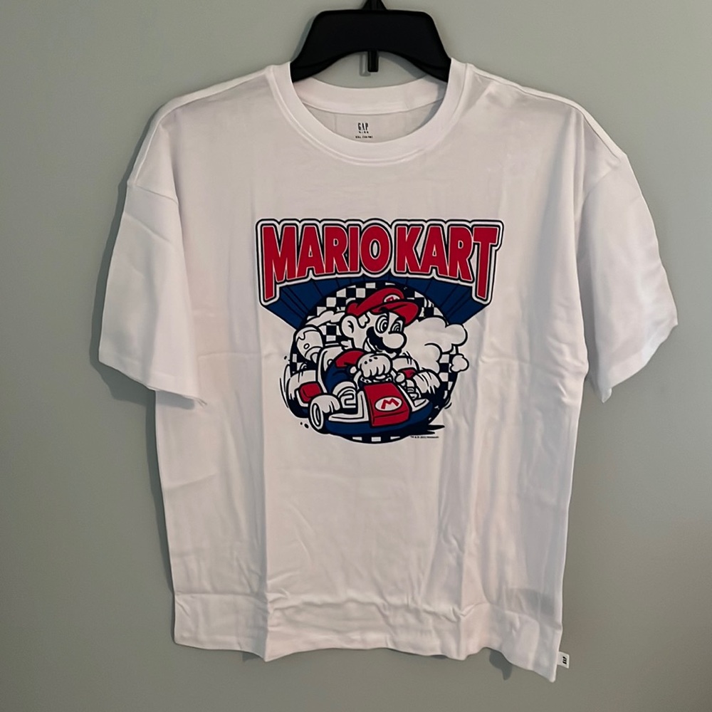 NWT! Gap “Mario Kart” white t-shirt boys XXL (14-16) with red, black and blue